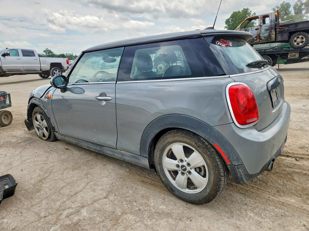 2017 Mini Cooper - Image 2