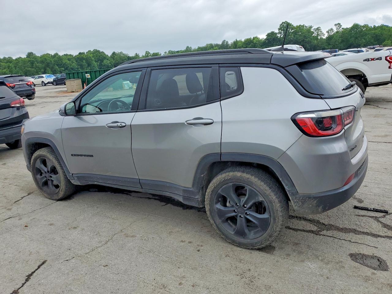 2019 Jeep Compass Latitude - Image 2