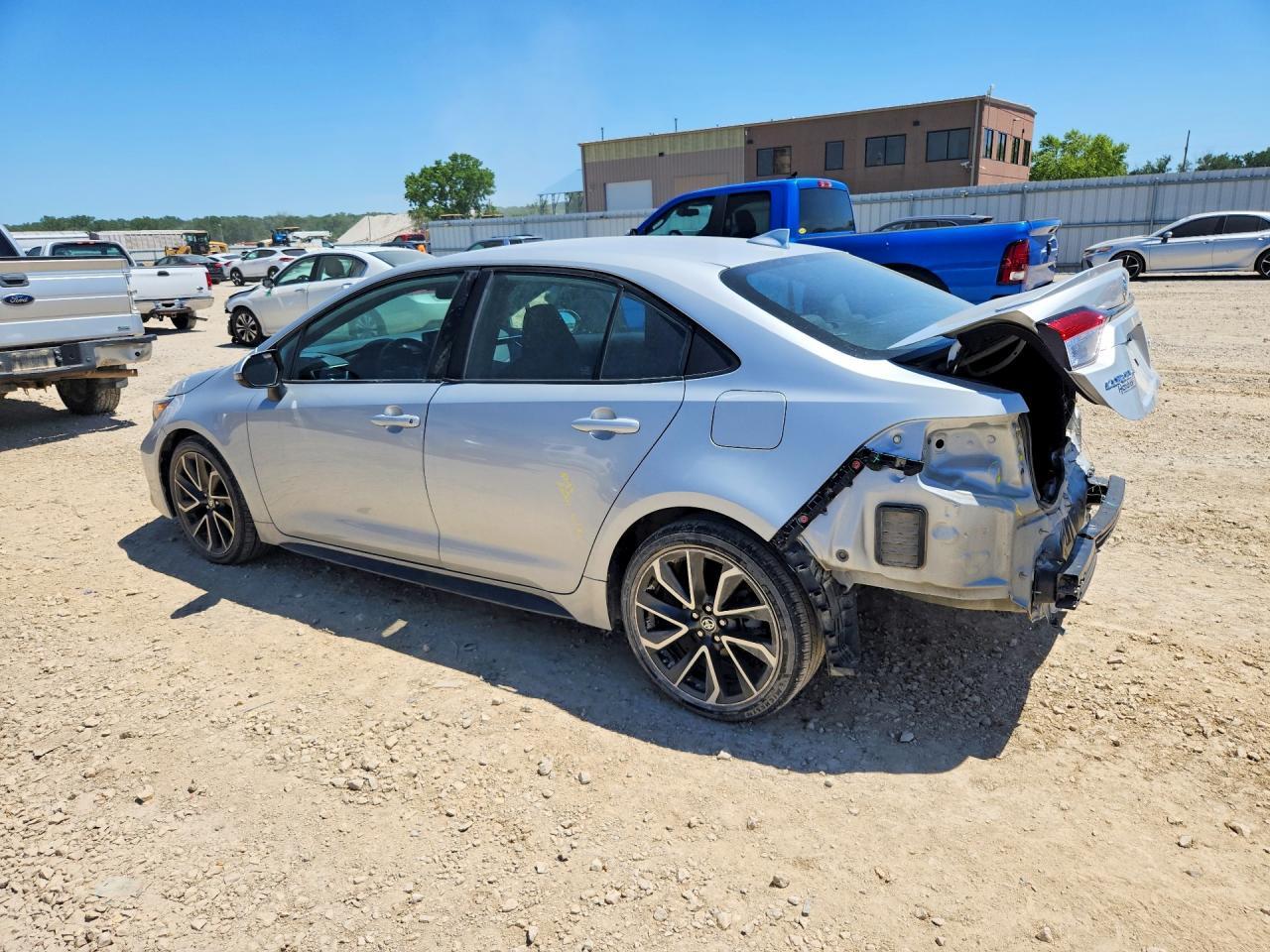 2022 Toyota Corolla Se - Image 2