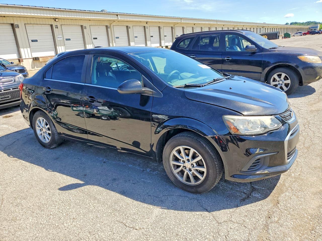 2017 Chevrolet Sonic Lt - Image 4