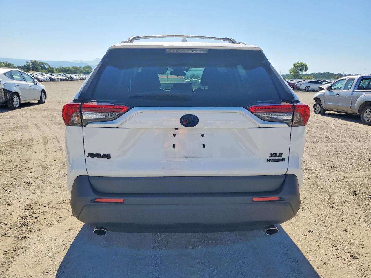 2024 Toyota Rav4 Hybrid Xle - Image 6