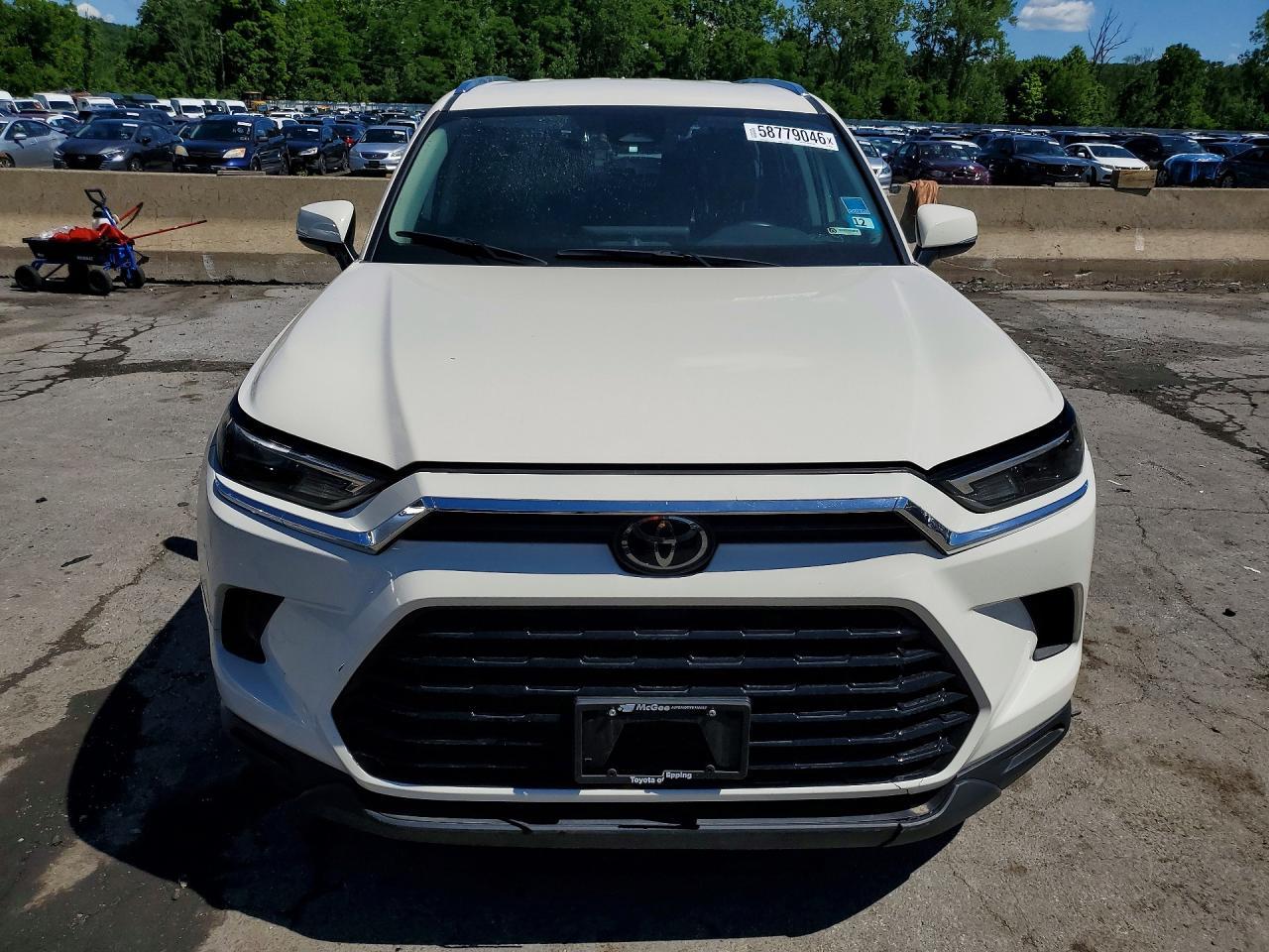 2024 Toyota Grand Highlander Xle - Image 5