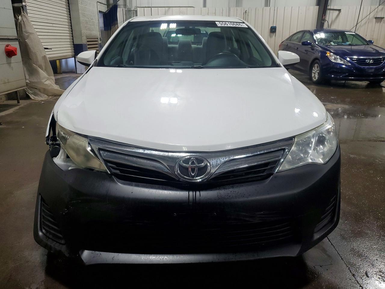 2014 Toyota Camry Le - Фото 5