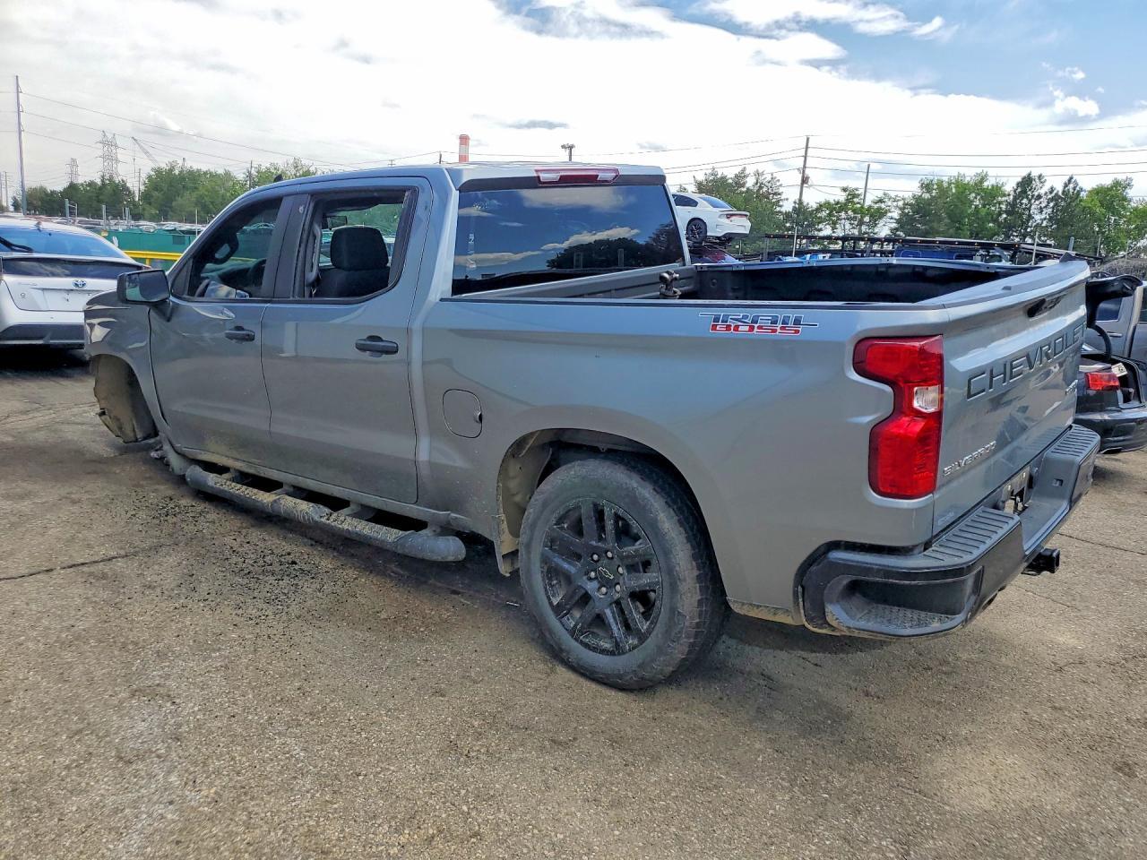 2025 Chevrolet Silverado K1500 Trail Boss Custom - Фото 2