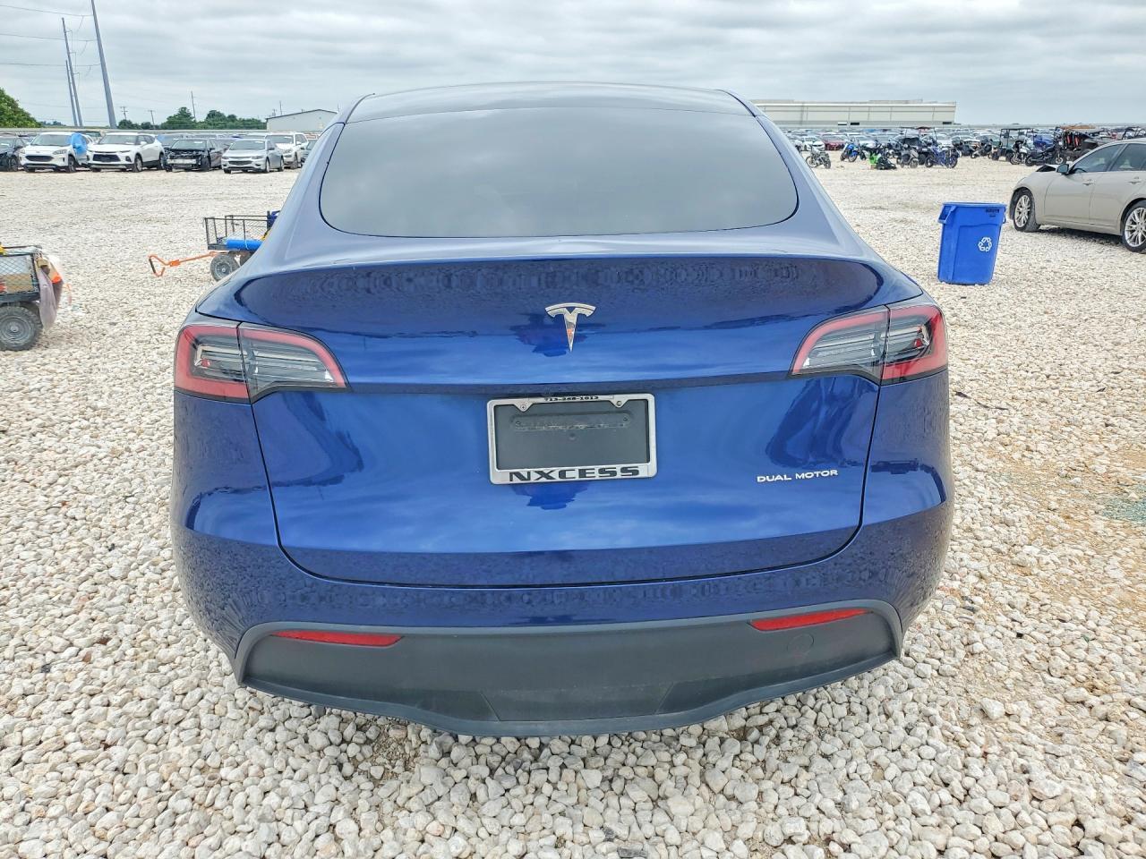 2023 Tesla Model Y - Фото 6
