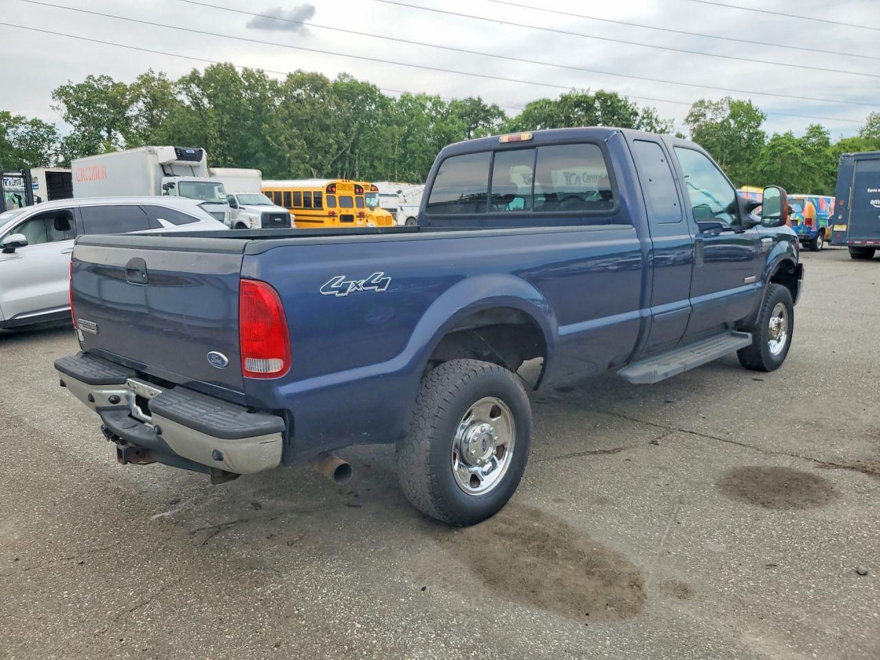 2006 Ford F250 Super Duty - Image 3