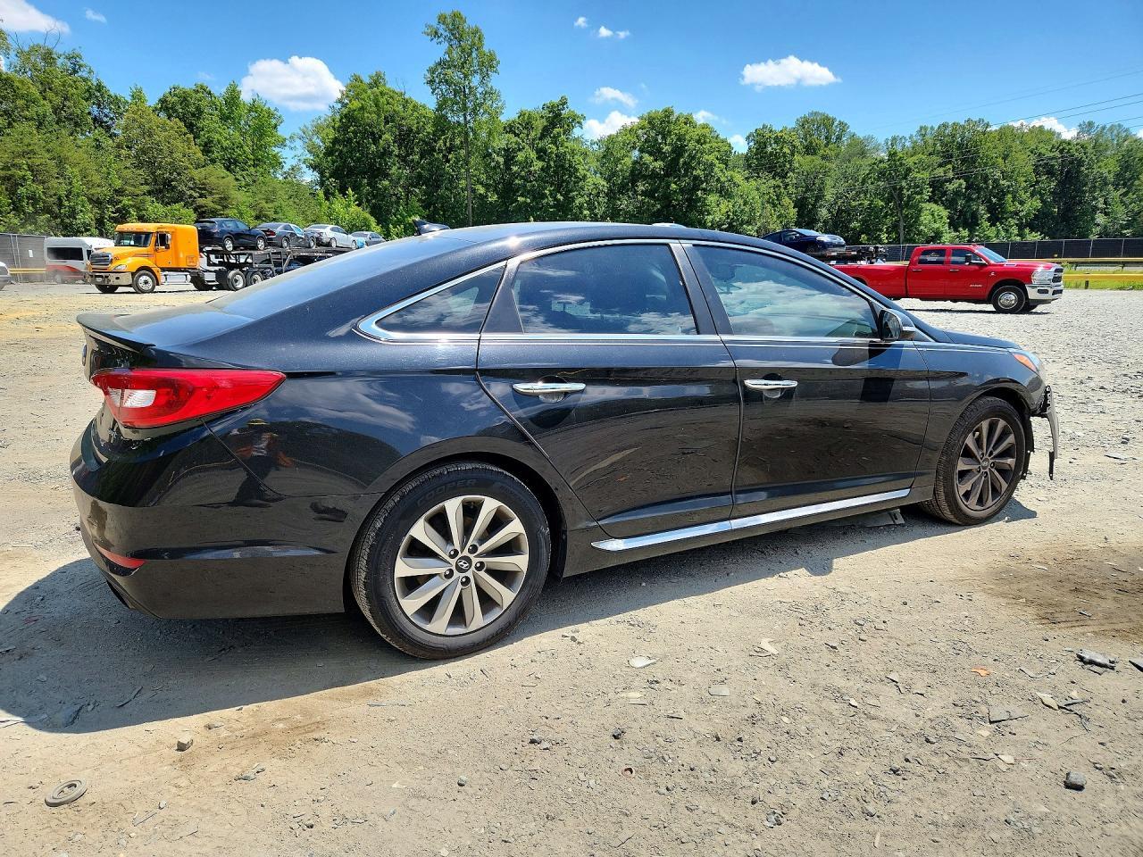 2017 Hyundai Sonata Sport - Image 3