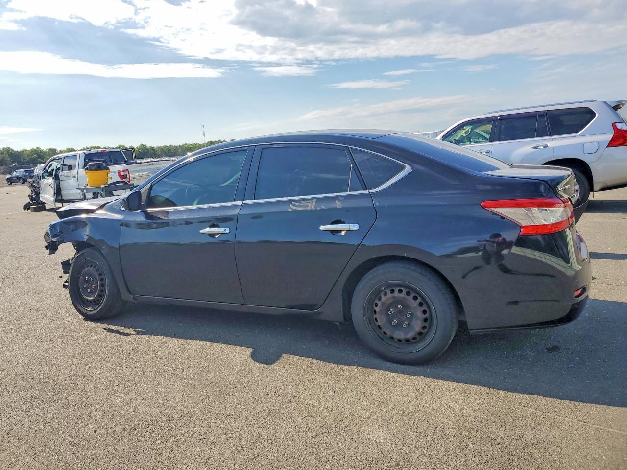 2014 Nissan Sentra S - Image 2