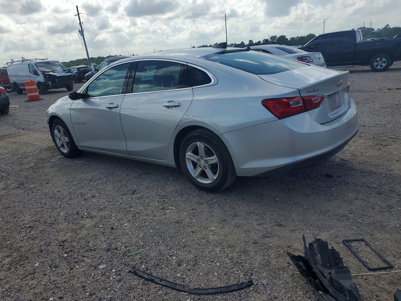 2020 Chevrolet Malibu Ls - Фото 2