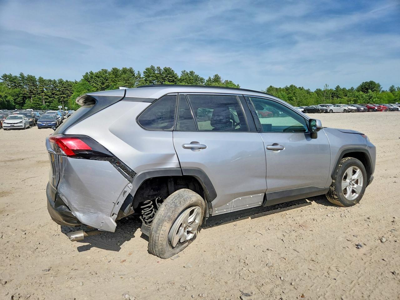 2020 Toyota Rav4 Xle - Image 3