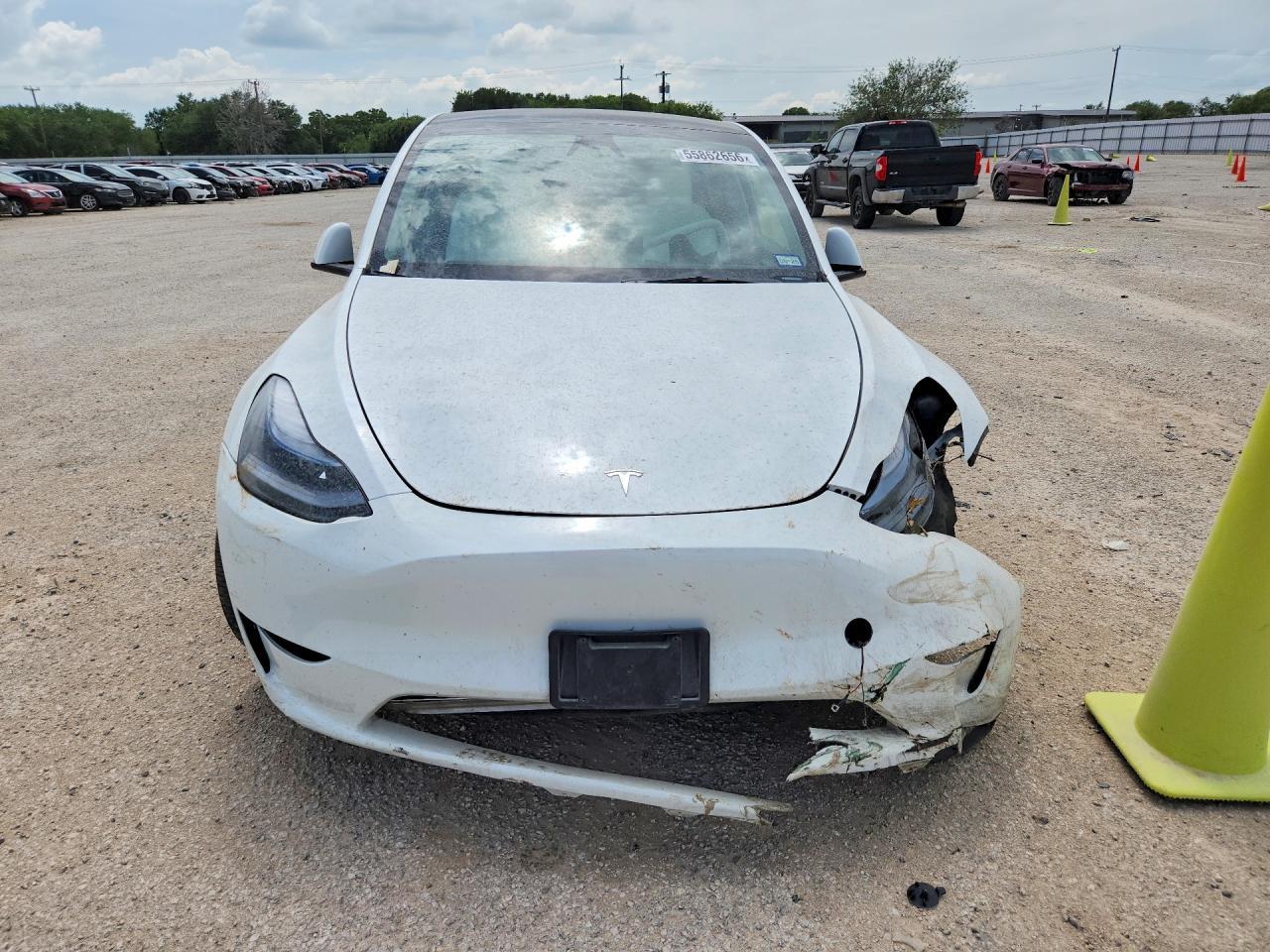 2024 Tesla Model Y - Фото 5