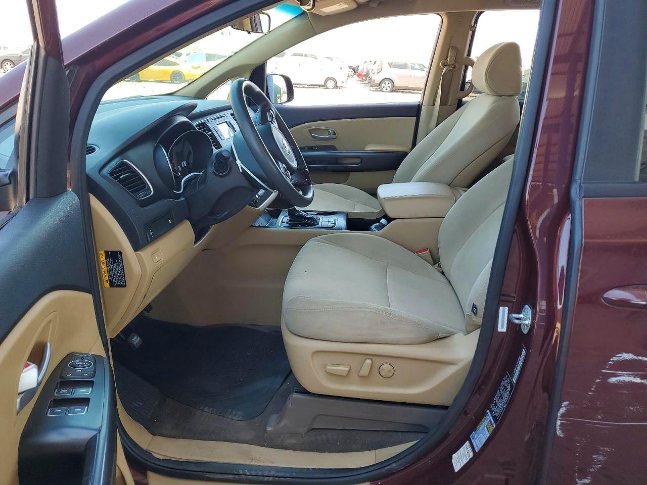 2015 Kia Sedona Lx - Фото 7