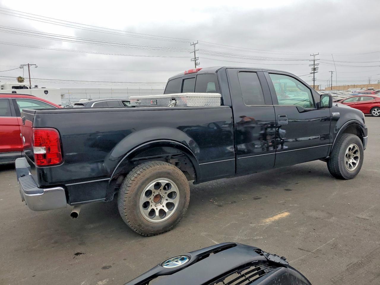 2004 Ford F150 - Фото 3