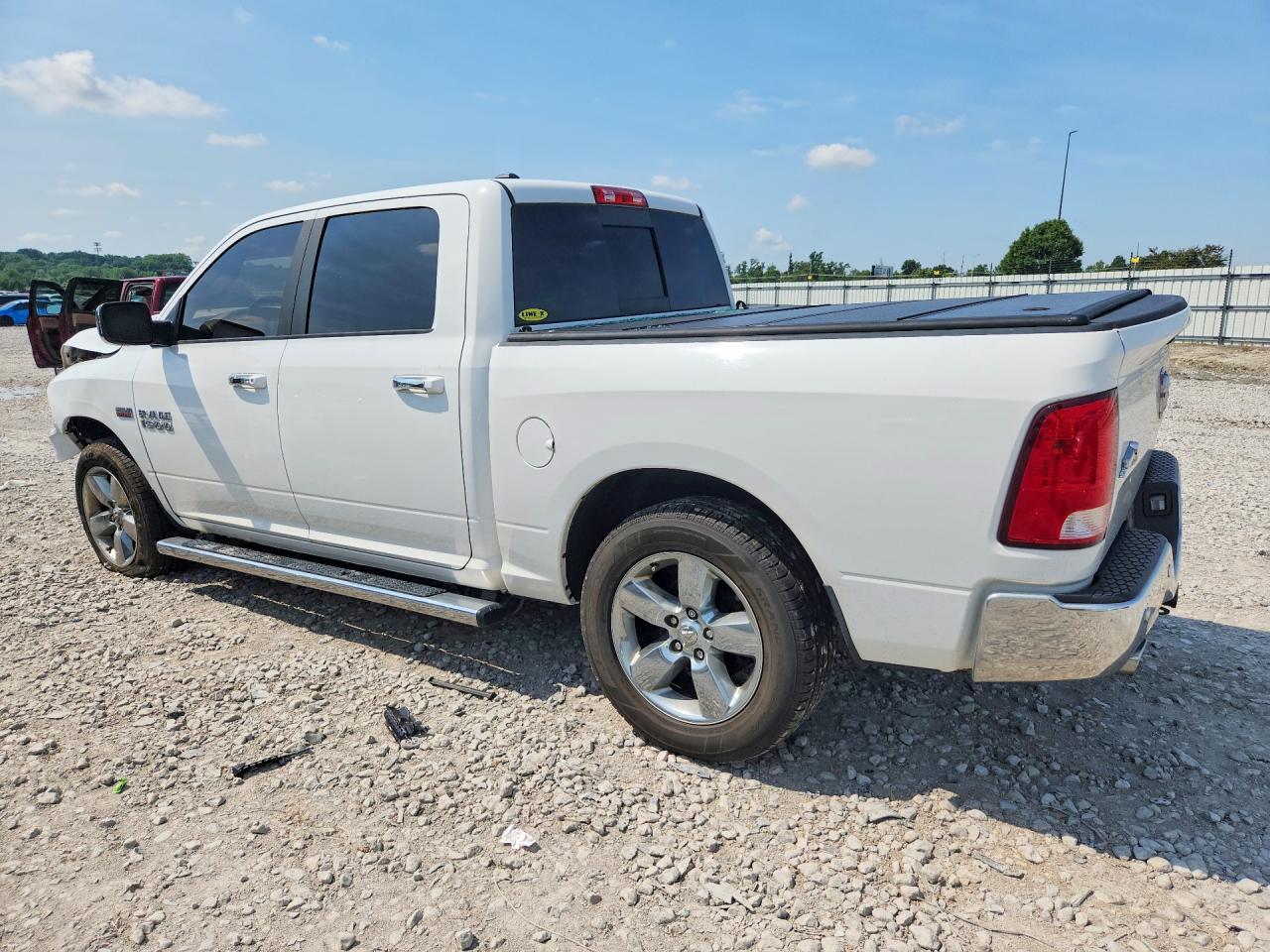 2017 Ram 1500 Slt - Фото 2