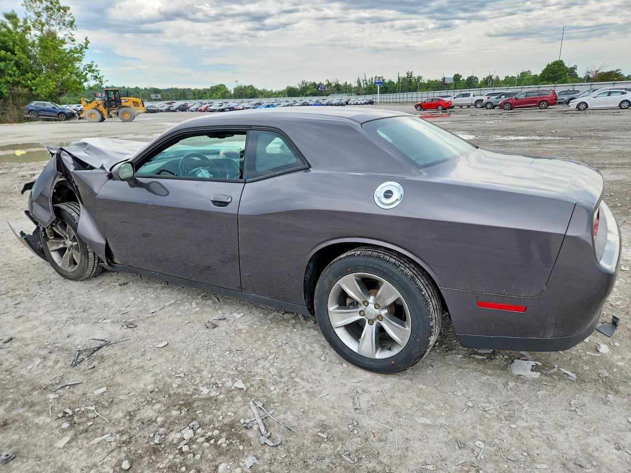 2016 Dodge Challenger Sxt - Фото 2