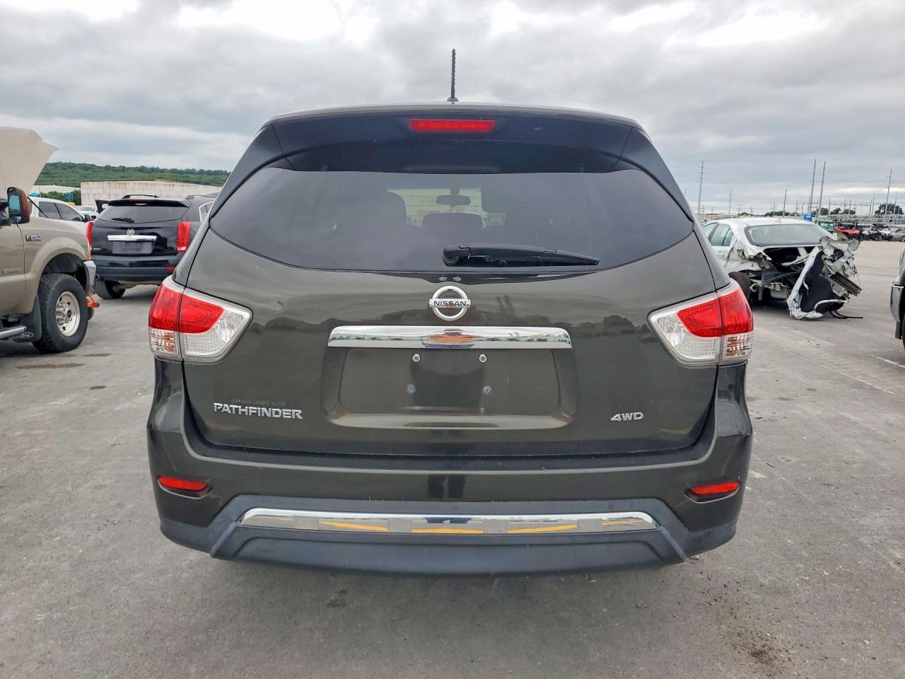 2015 Nissan Pathfinder S - Фото 6