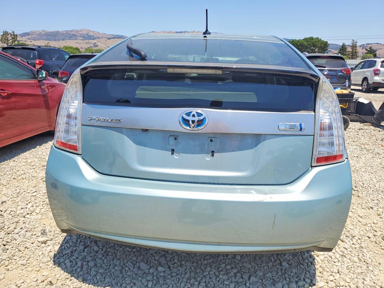 2013 Toyota Prius Plug-In Hybrid Base - Фото 6