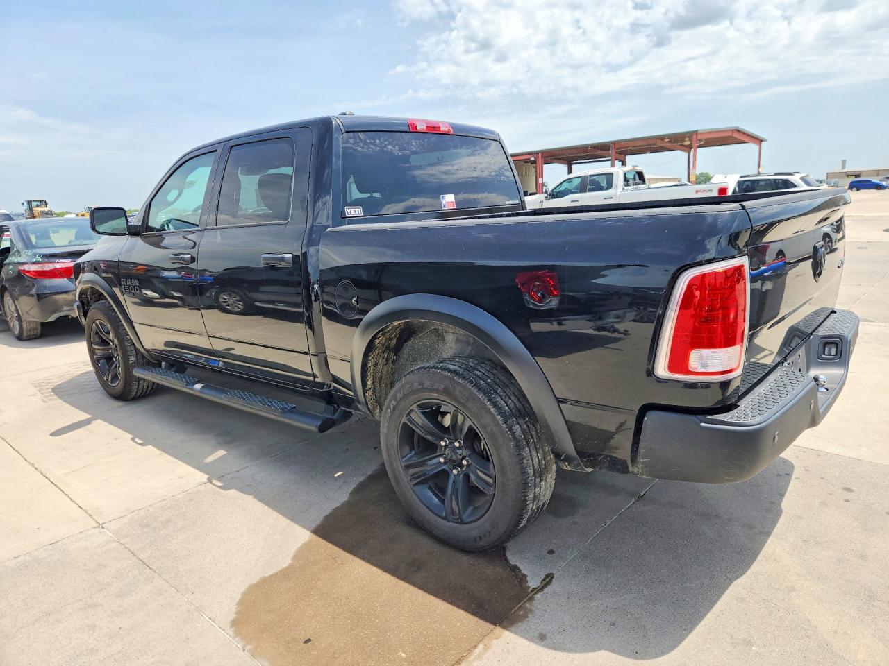 2023 Ram 1500 Classic Slt - Фото 2