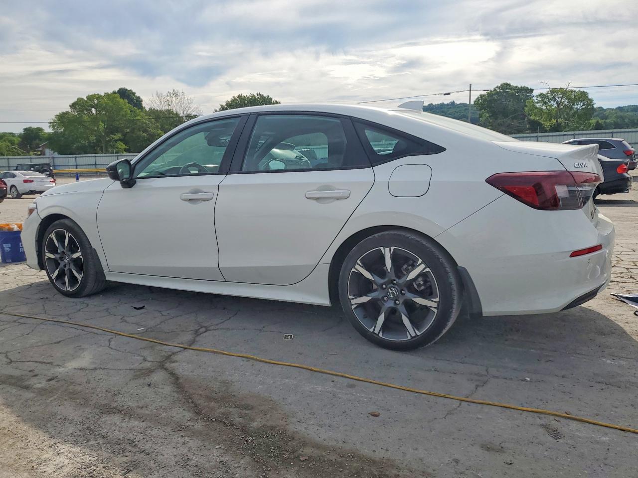 2025 Honda Civic Sport - Фото 2