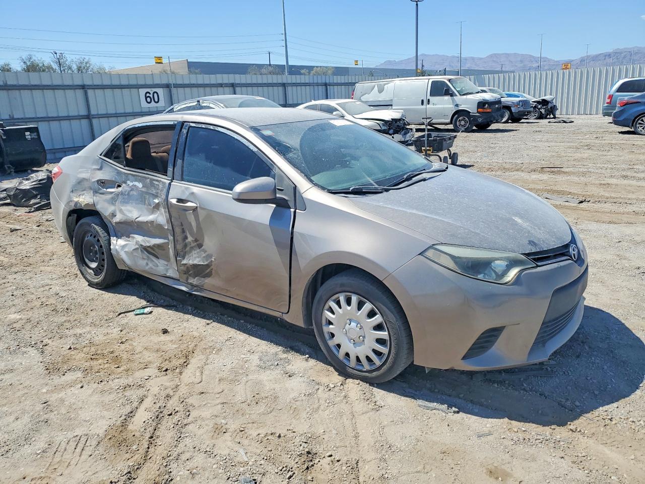 2015 Toyota Corolla Le - Фото 4