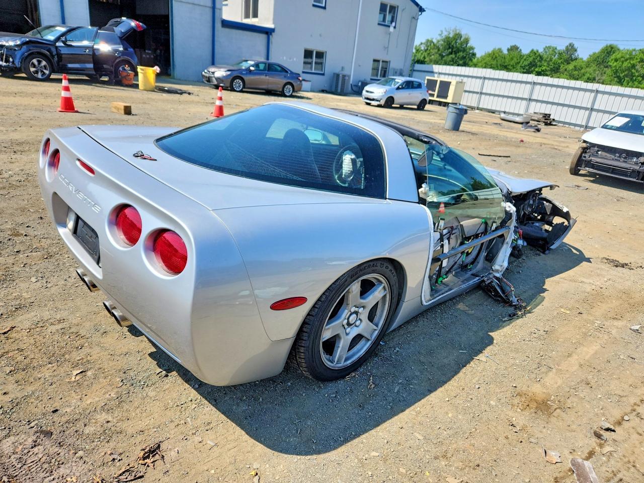 1999 Chevrolet Corvette - Фото 3