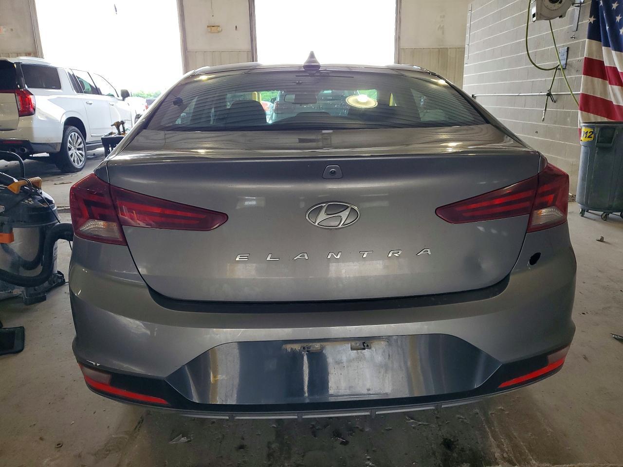 2020 Hyundai Elantra Value Edition - Фото 6