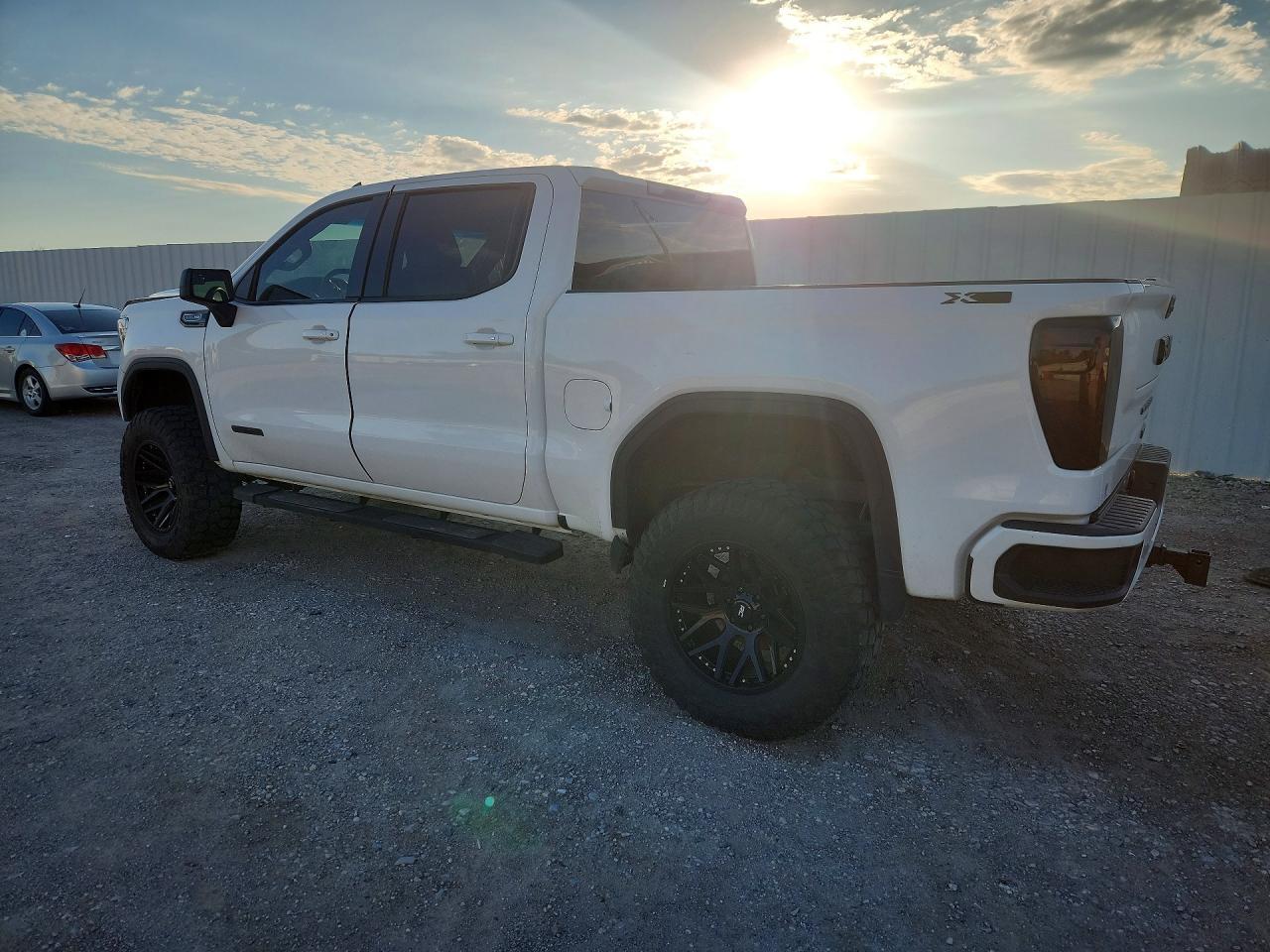 2021 GMC Sierra K1500 Elevation - Фото 2