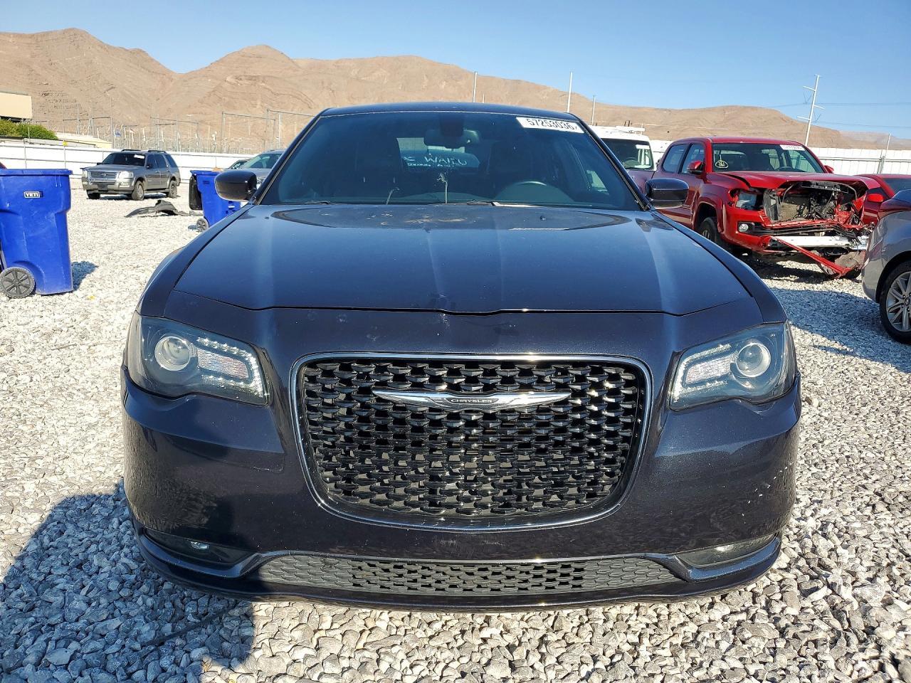 2016 Chrysler 300 S - Фото 5