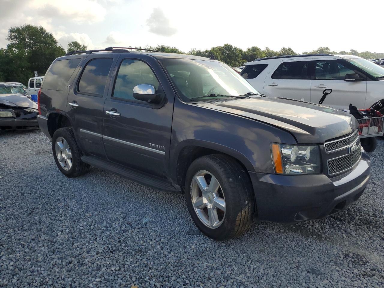 2011 Chevrolet Tahoe K1500 Ltz - Image 4