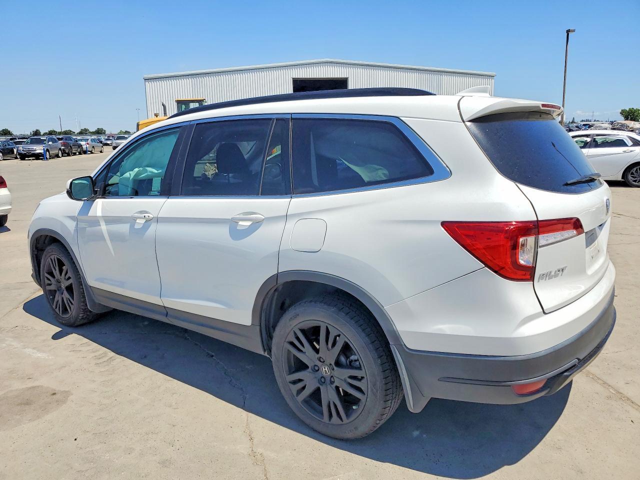 2022 Honda Pilot Se - Image 2