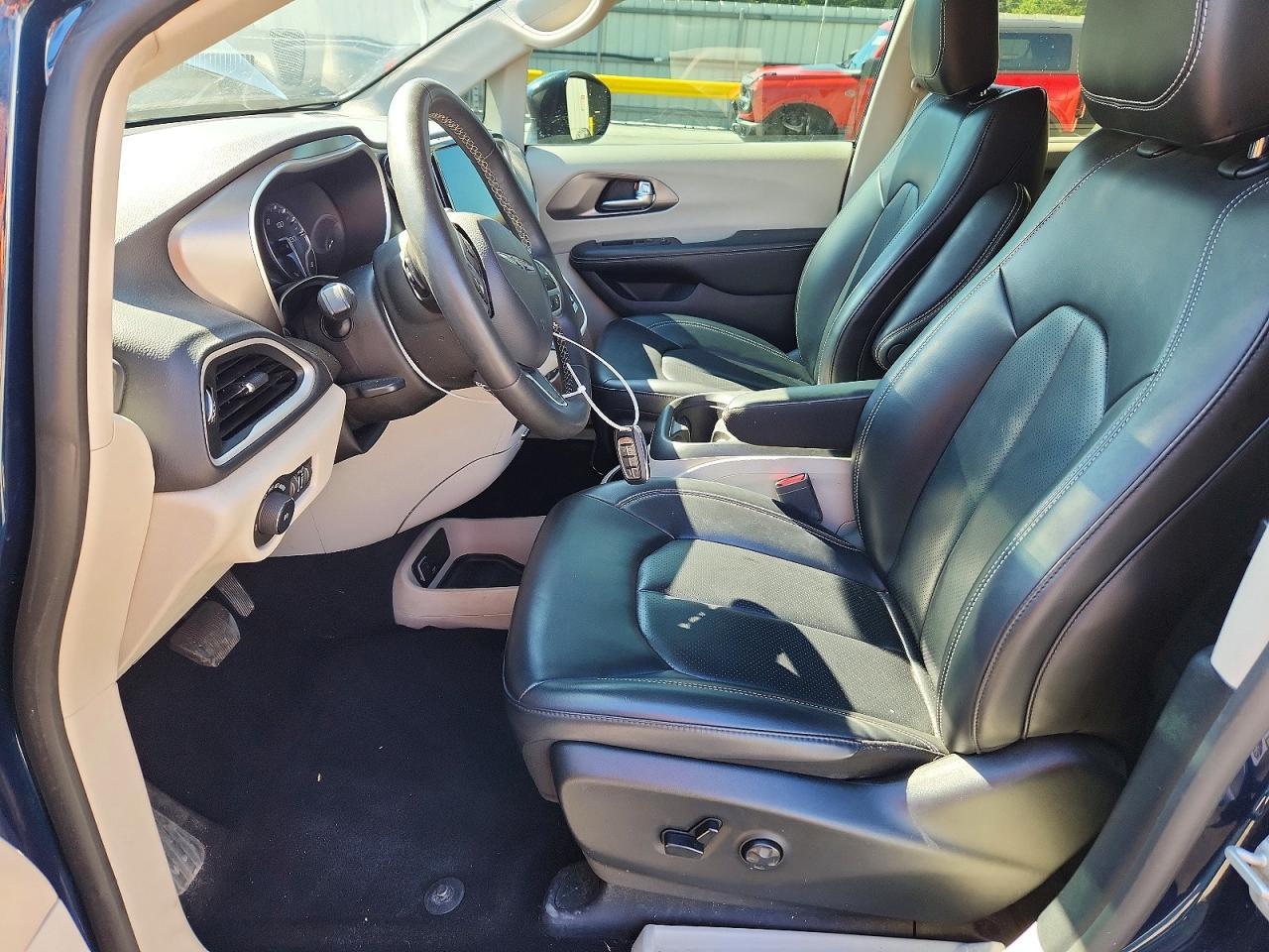 2023 Chrysler Pacifica Touring L - Фото 7