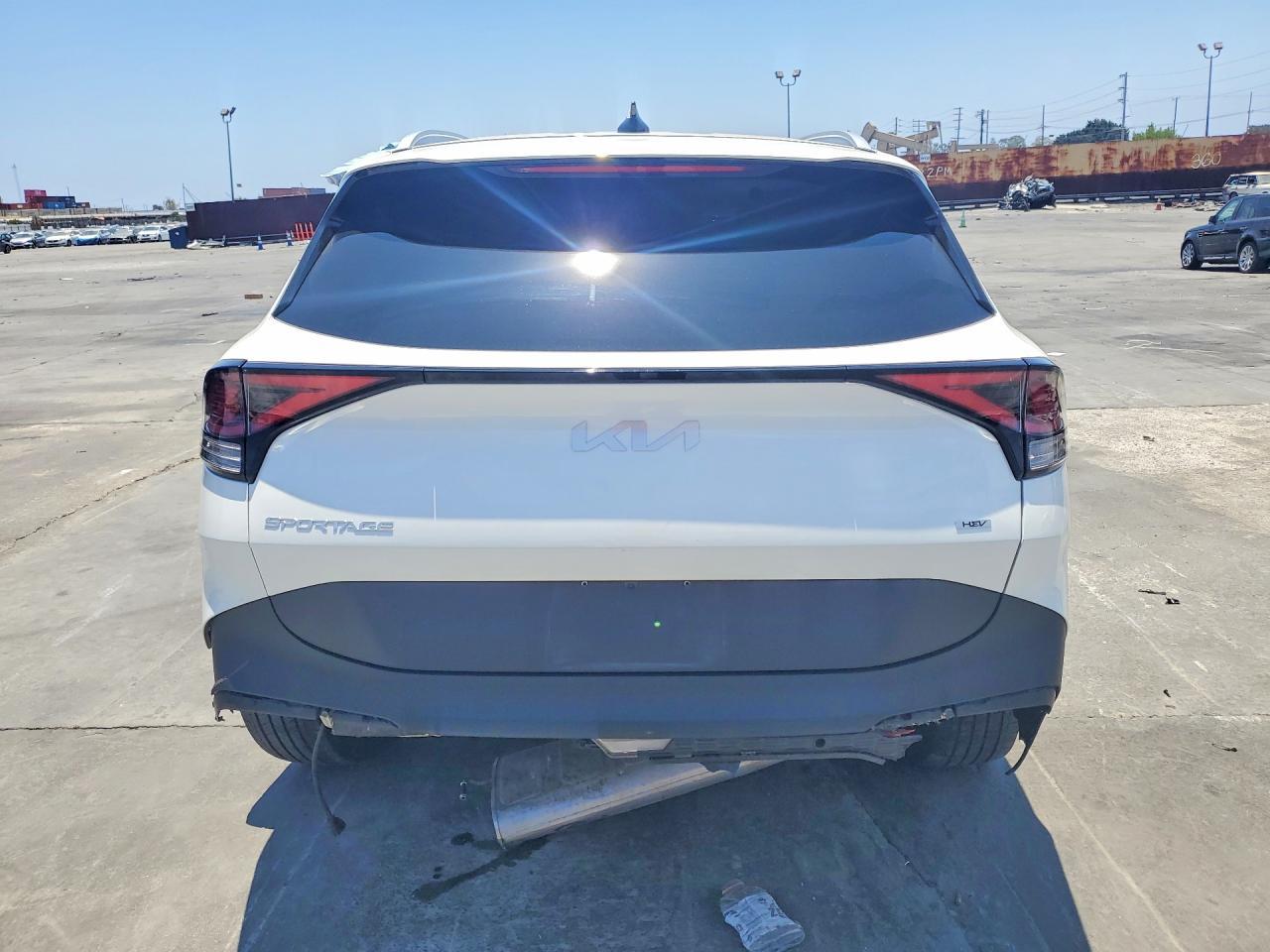 2025 Kia Sportage Ex - Image 6