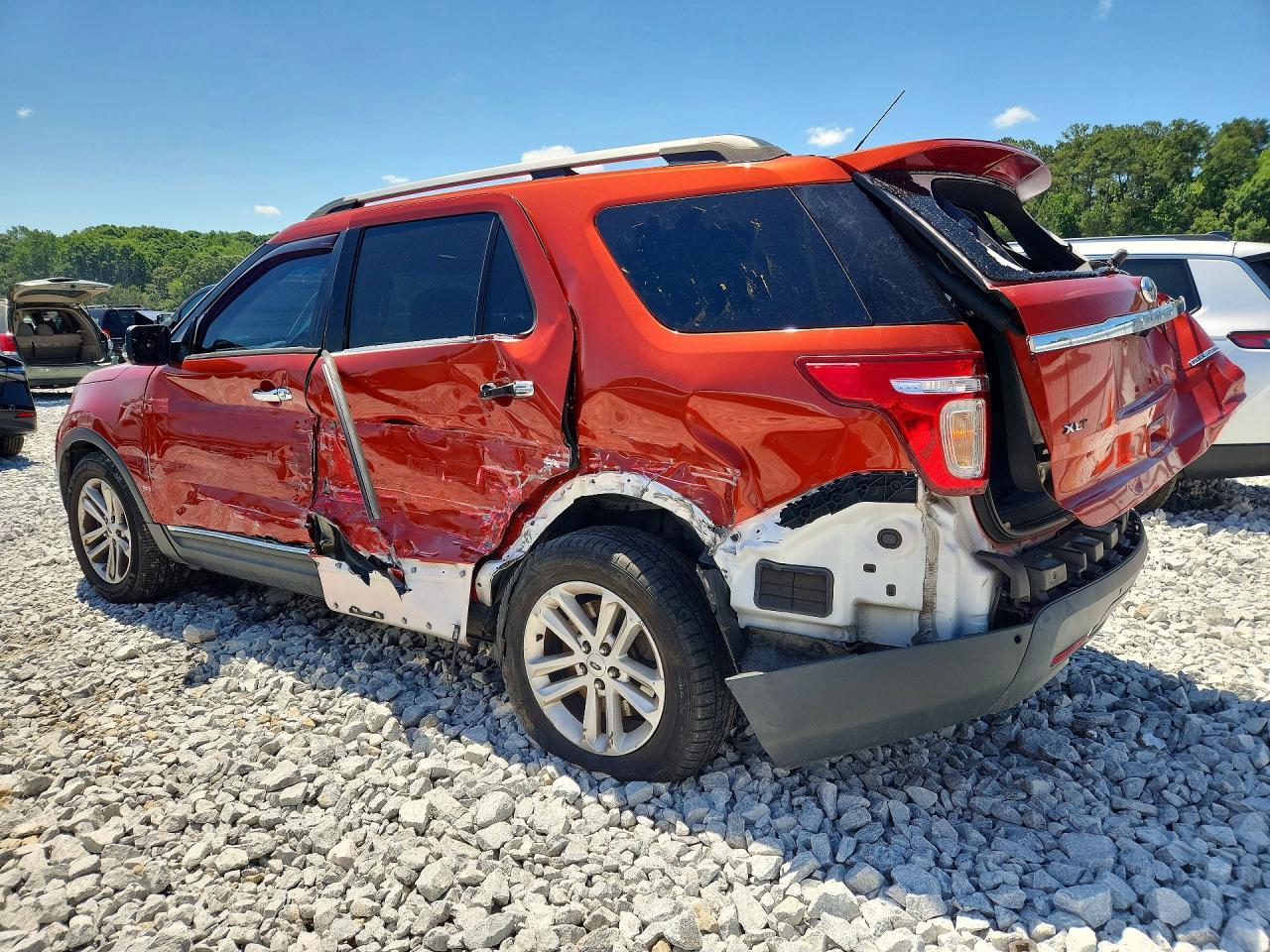 2015 Ford Explorer Xlt - Image 2