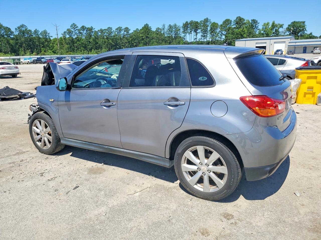 2014 Mitsubishi Outlander Sport Es - Image 2