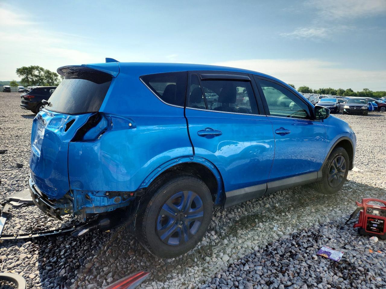 2017 Toyota Rav4 Le - Фото 3
