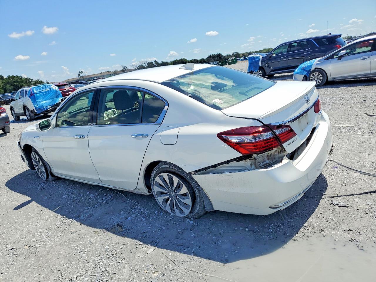 2017 Honda Accord - Фото 2