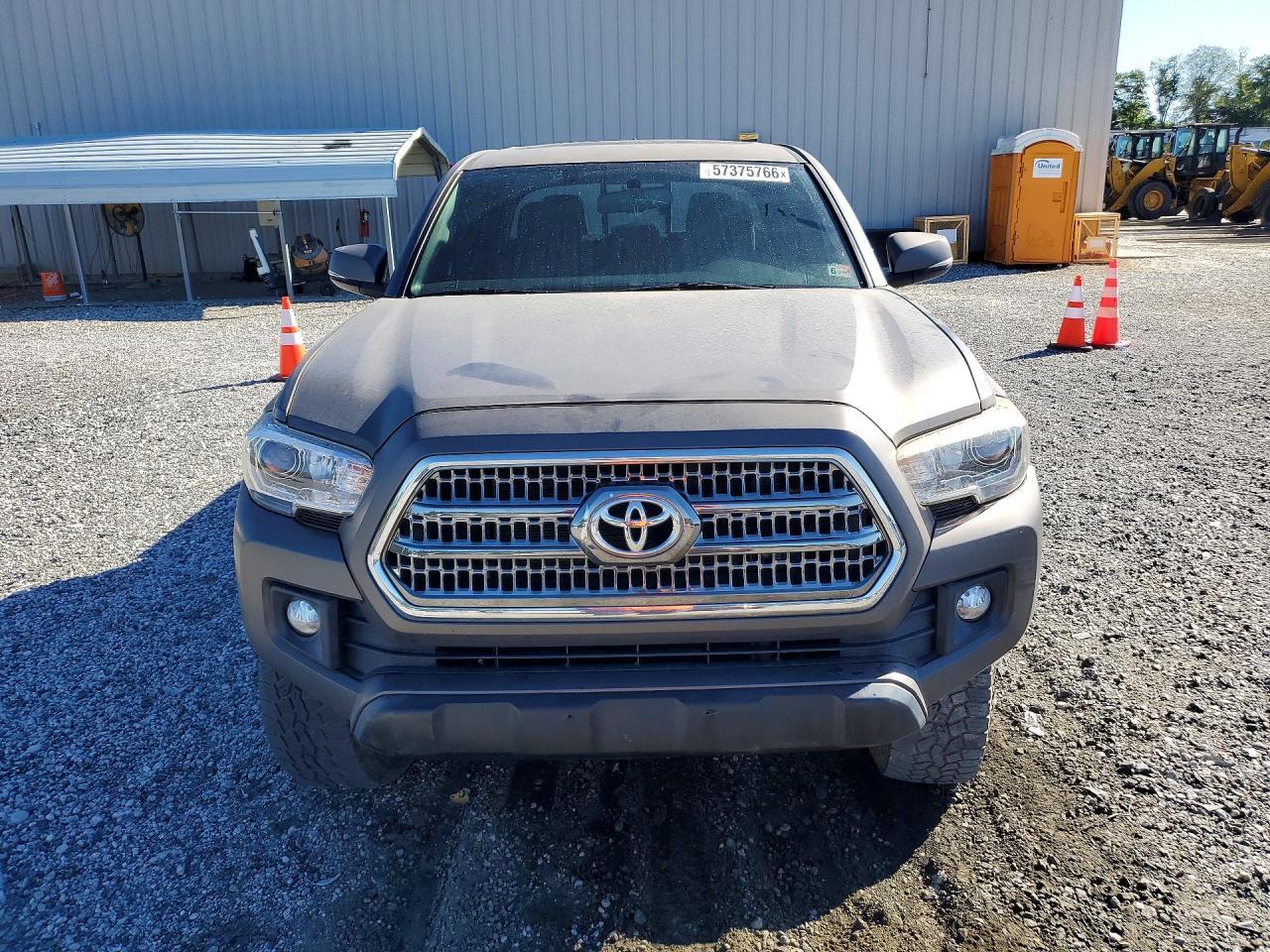 2016 Toyota Tacoma Trd Off-Road - Image 5