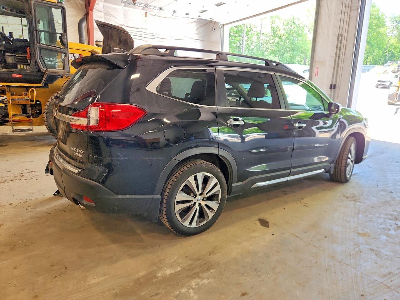 2022 Subaru Ascent Touring - Image 3