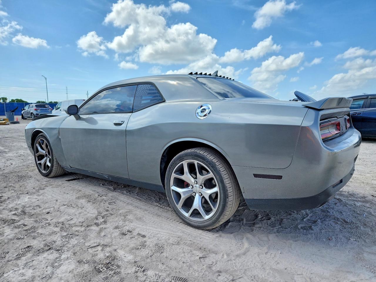 2015 Dodge Challenger Sxt Plus - Фото 2