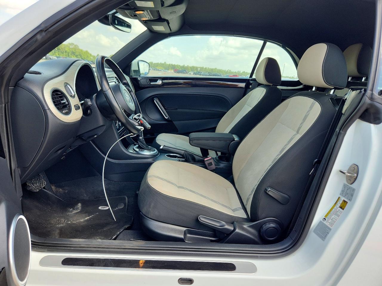 2018 Volkswagen Beetle S - Фото 7