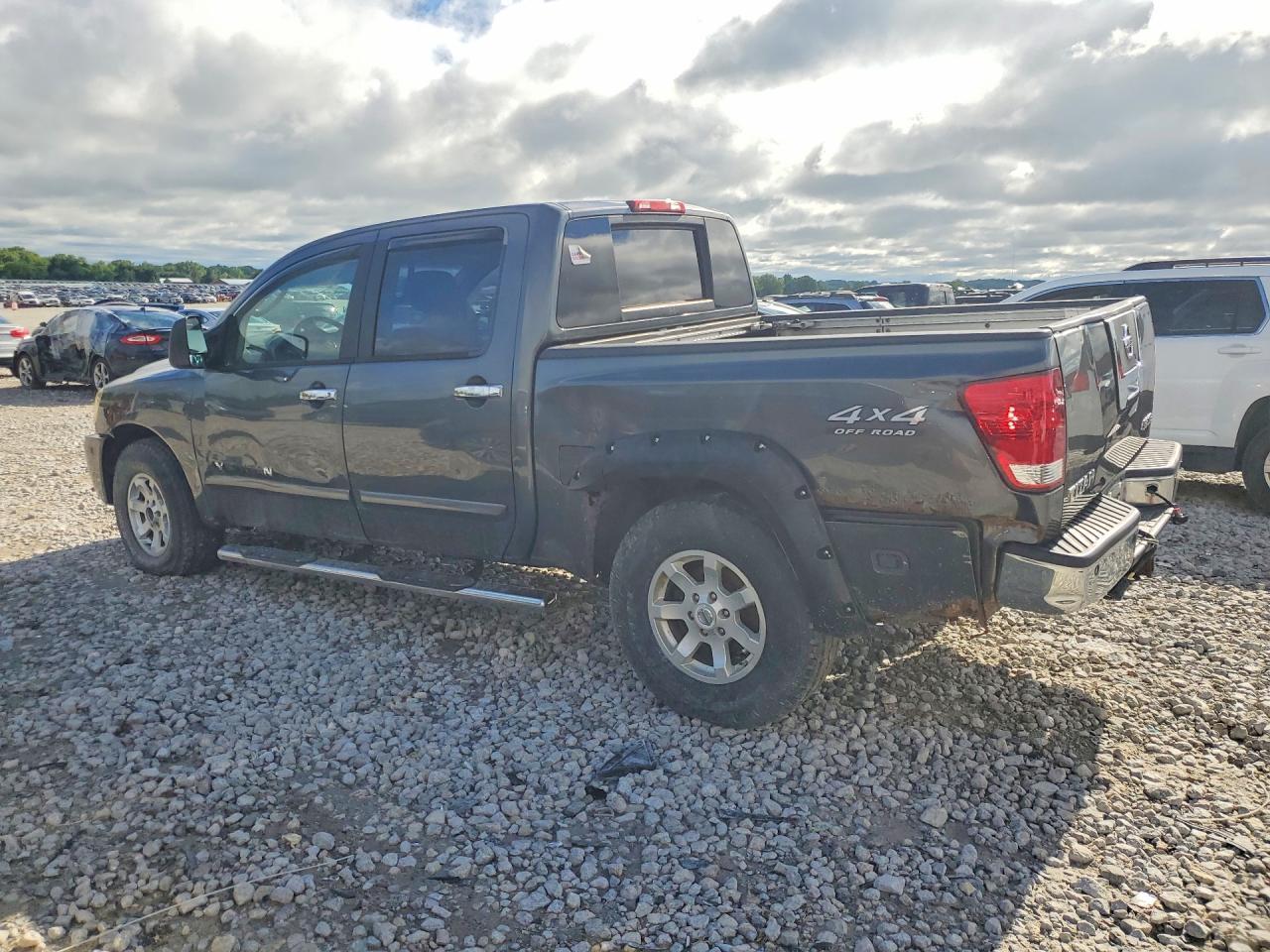 2007 Nissan Titan Xe - Фото 2