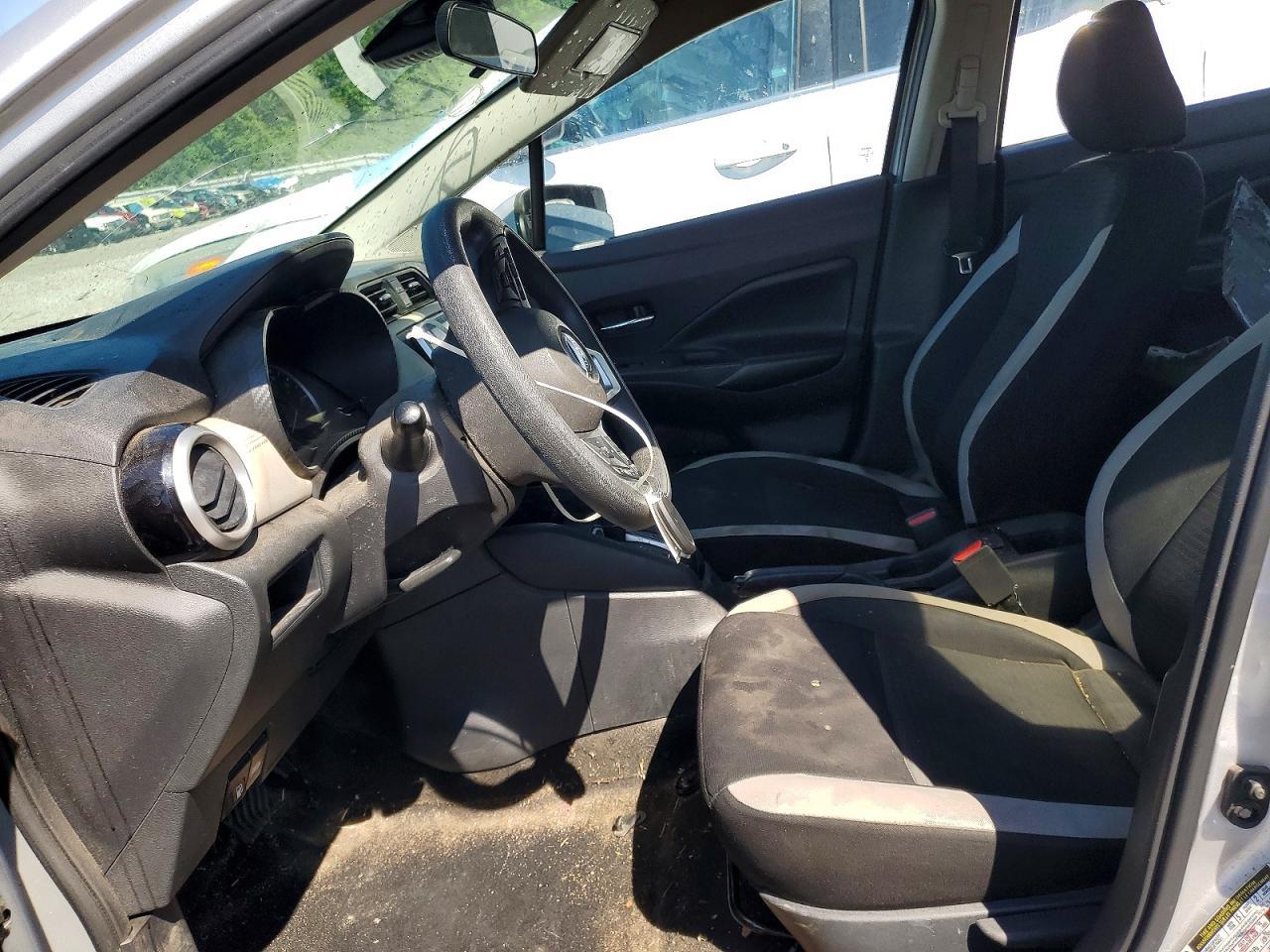 2020 Nissan Versa Sv - Image 7