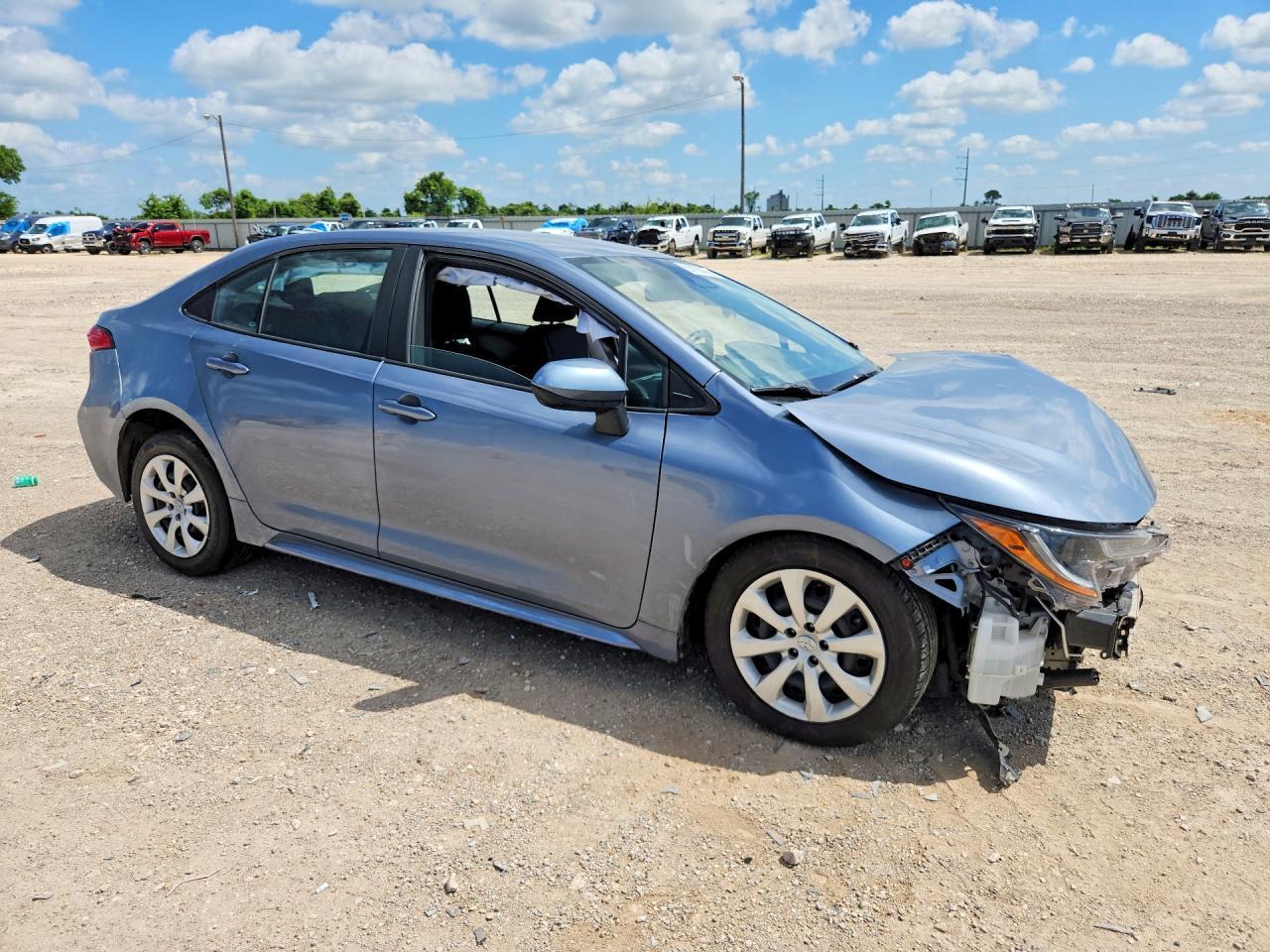 2023 Toyota Corolla Le - Image 4