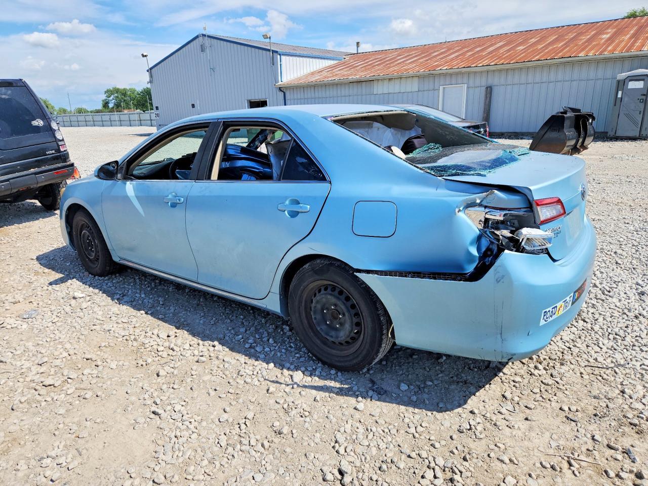 2012 Toyota Camry Le - Image 2