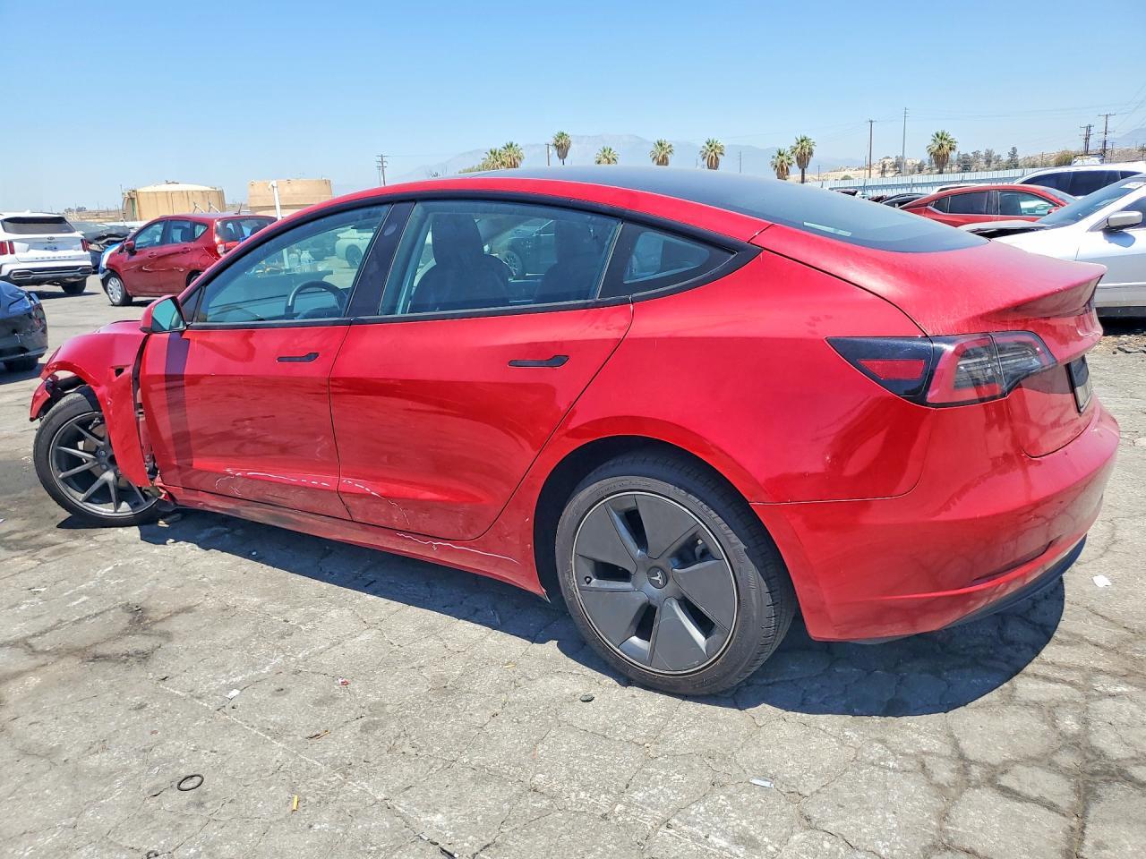 2023 Tesla Model 3 - Фото 2