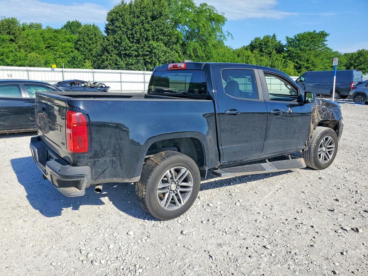2021 Chevrolet Colorado - Image 3