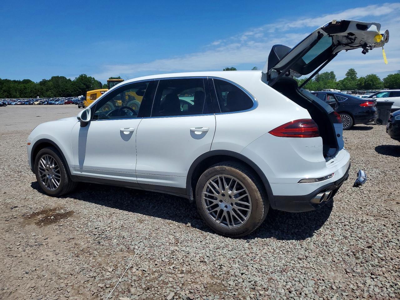 2016 Porsche Cayenne S - Image 2