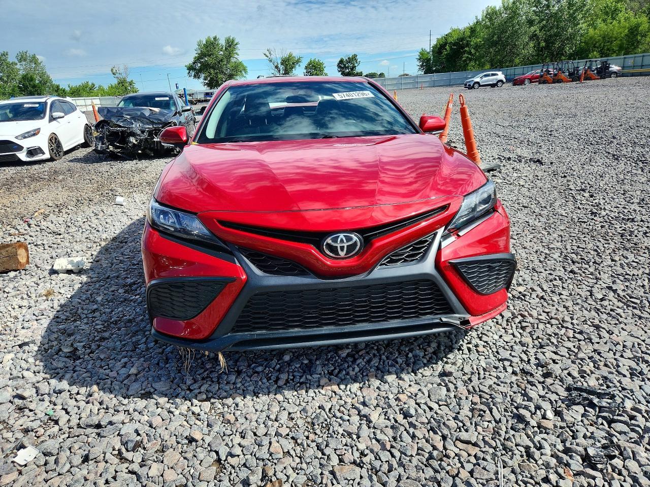 2021 Toyota Camry Se - Image 5