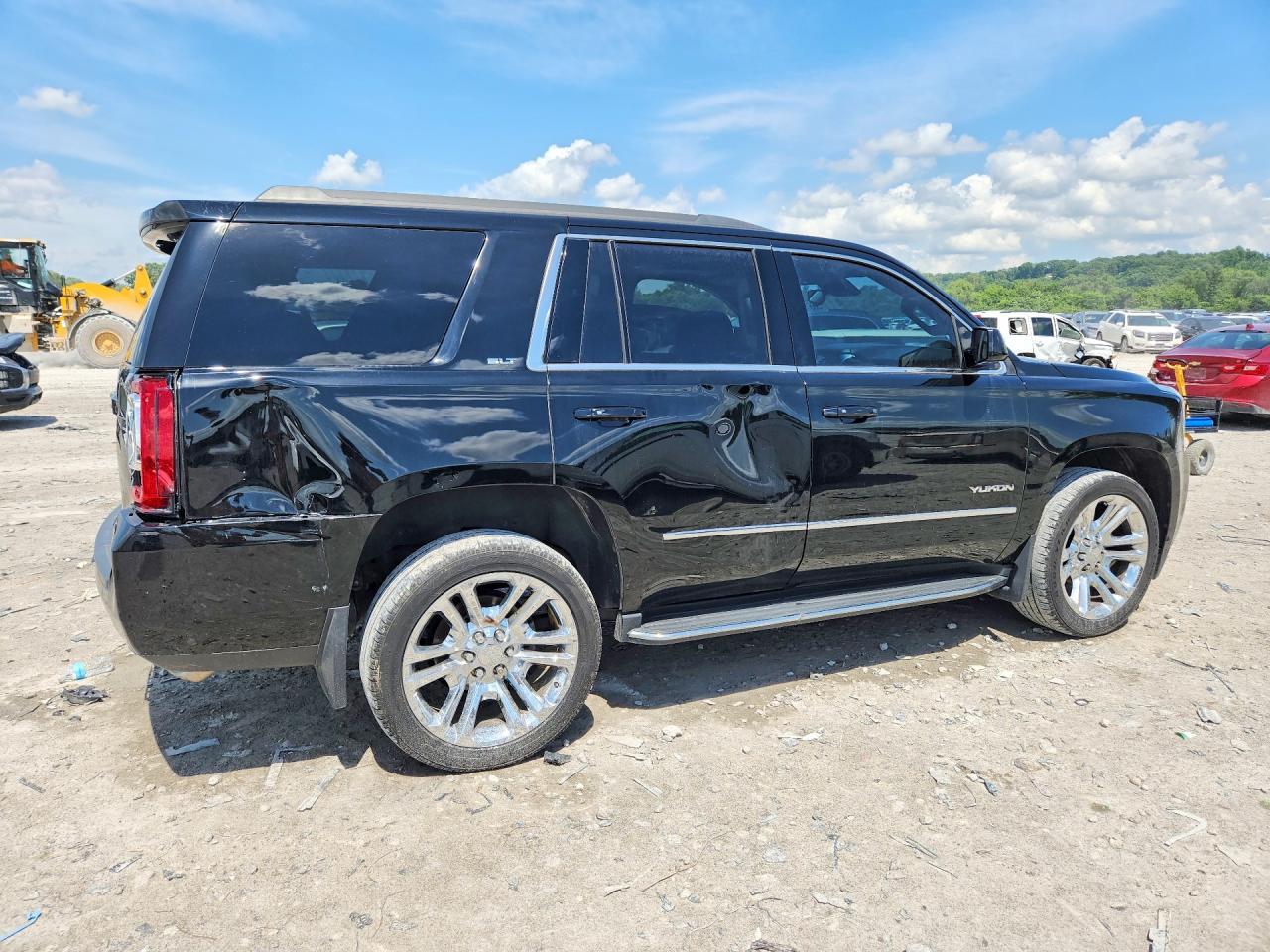 2017 GMC Yukon Slt - Image 3