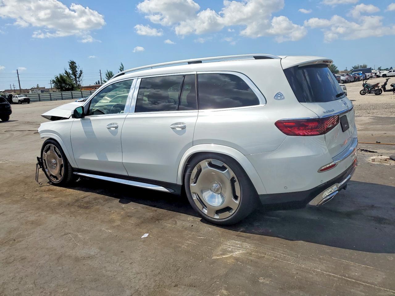 2026 Mercedes-Benz Gls Mercedes-Maybach Gls600 4M - Фото 2